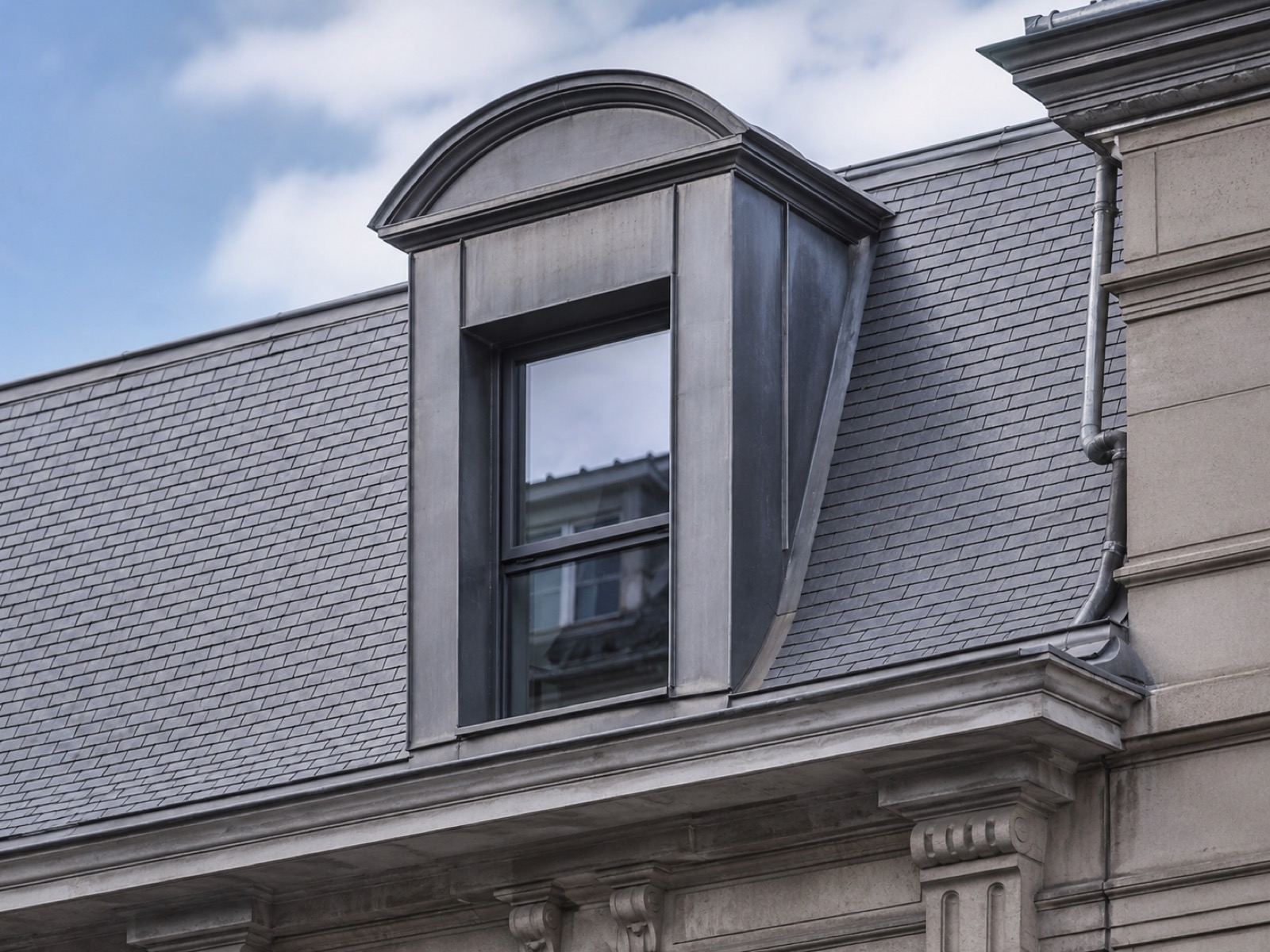 Lucarne zinc sur-mesure